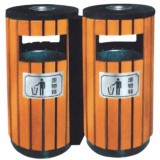 分類(lèi)鋼木垃圾桶