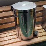 腳踏式不銹鋼垃圾桶生產(chǎn)廠家