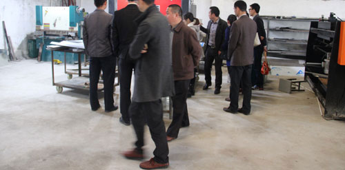 2015紅樹灣事務部走進車間鈑金工藝訓練